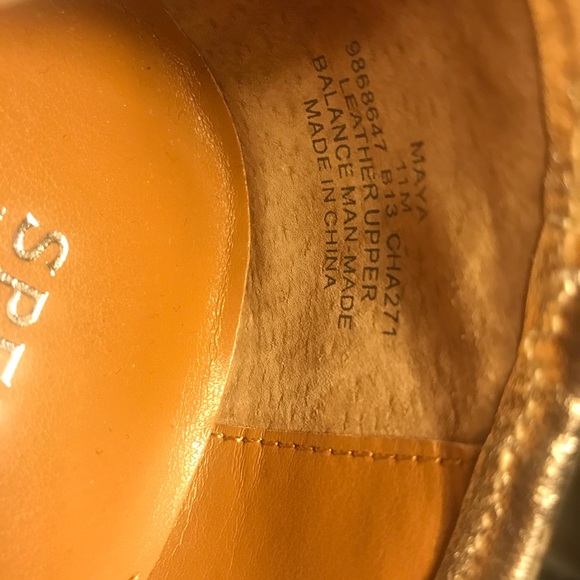 Gold Sperry Top Sider Women’s flats - Picture 6 of 6